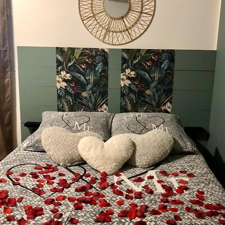 Une Pause Douceur - Suite Orchidee Eyguières Esterno foto